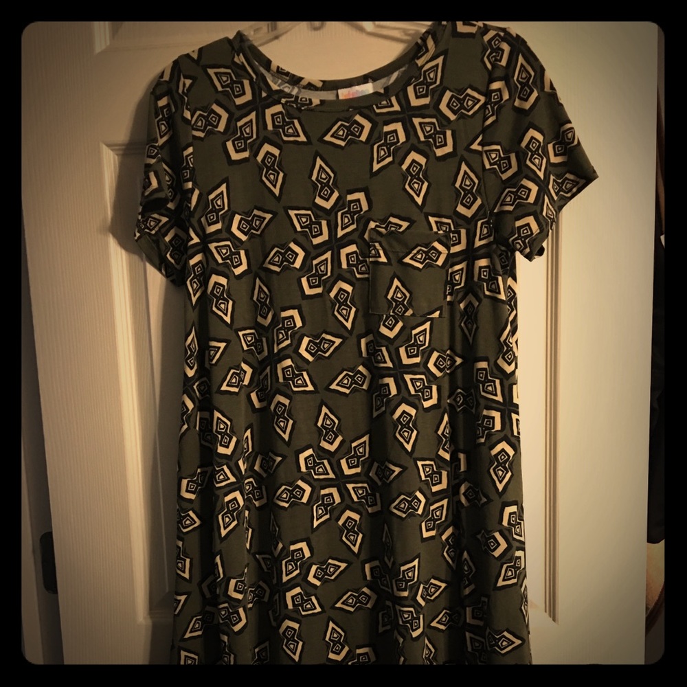 Lularoe carly dress